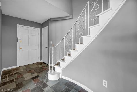 3 Meadowlawn Drive Mentor OH 44060