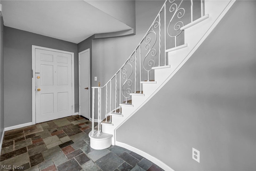 3 Meadowlawn Drive Mentor OH 44060