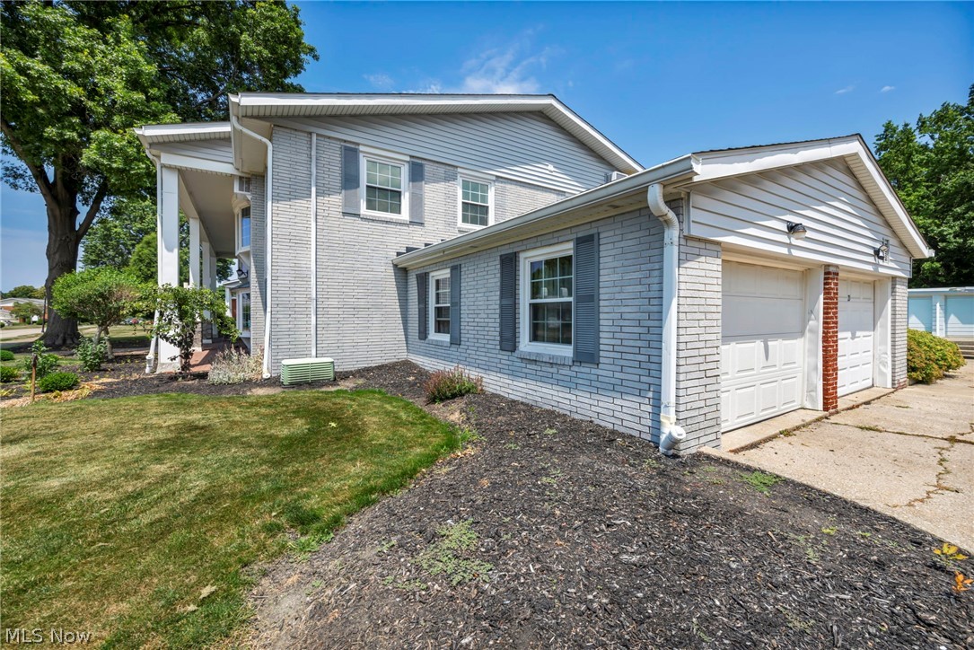 3 Meadowlawn Drive Mentor OH 44060