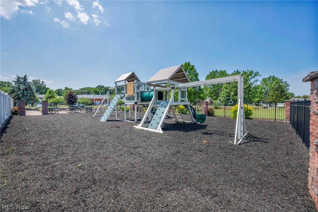 3 Meadowlawn Drive Mentor OH 44060