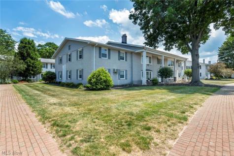 3 Meadowlawn Drive Mentor OH 44060