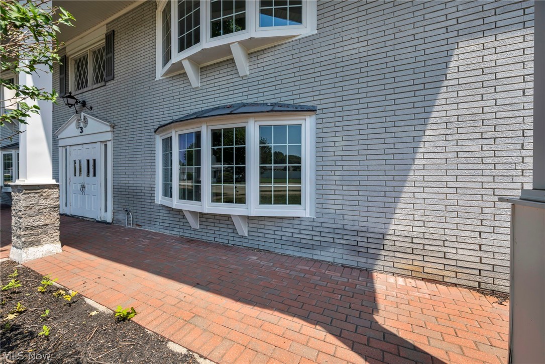 3 Meadowlawn Drive Mentor OH 44060