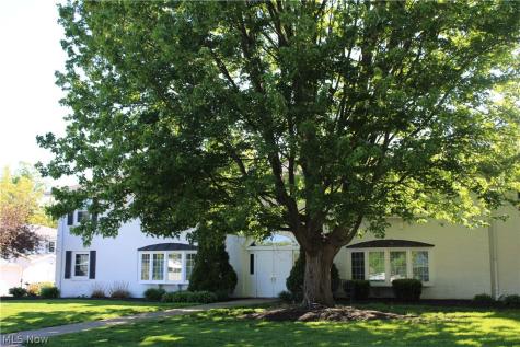 4 Meadowlawn Mentor OH 44060