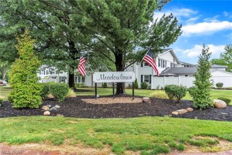 4 Meadowlawn Mentor OH 44060
