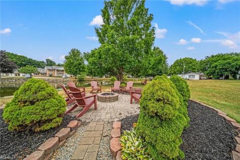 4 Meadowlawn Mentor OH 44060