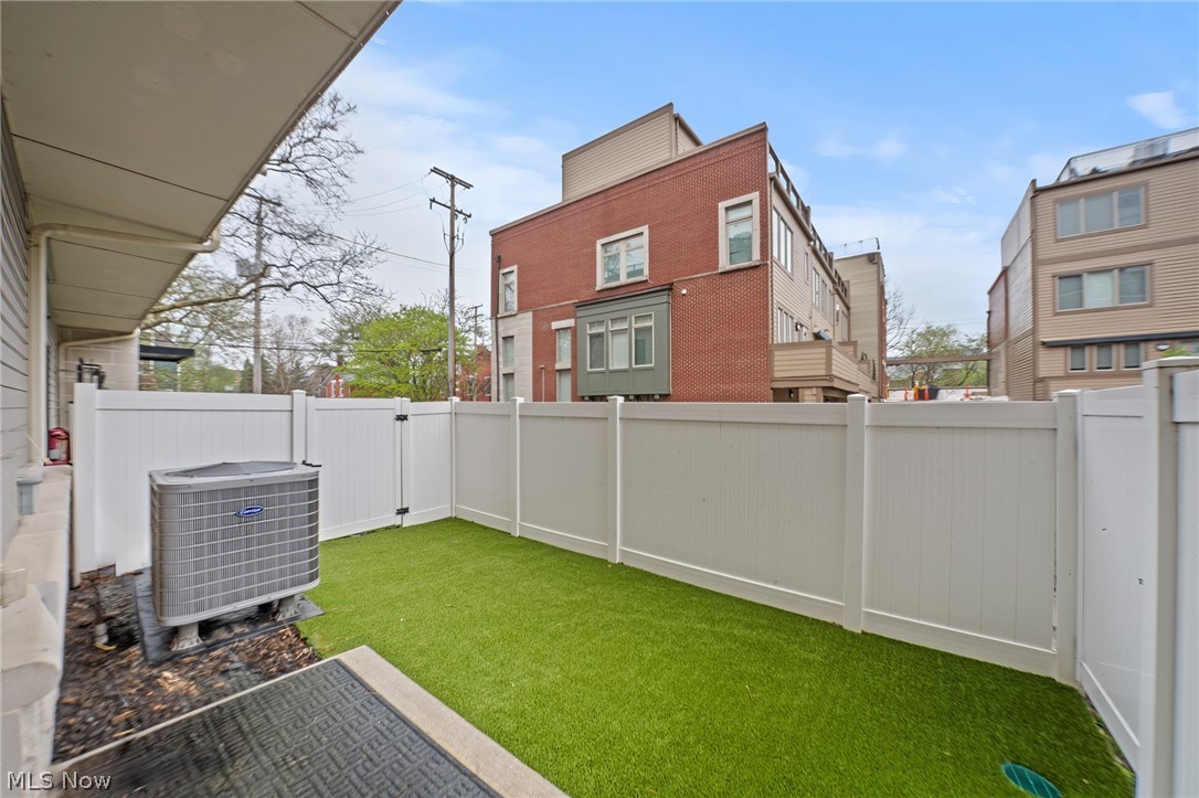 3114 Vine Court Cleveland OH 44113