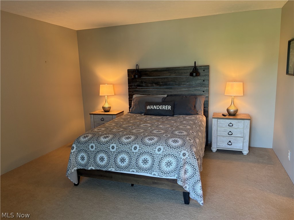 1900 Grove Court Cleveland OH 44113