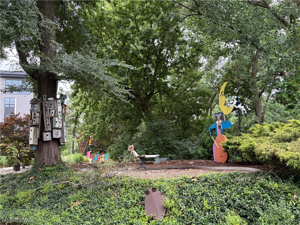 1900 Grove Court Cleveland OH 44113