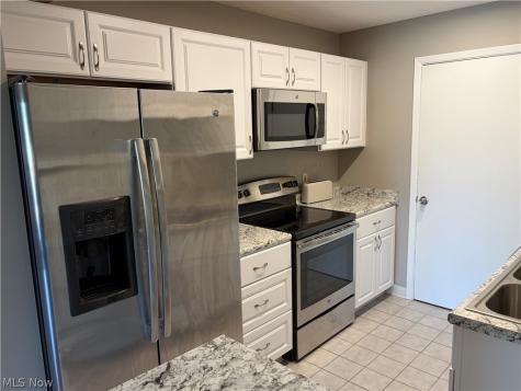 1900 Grove Court Cleveland OH 44113