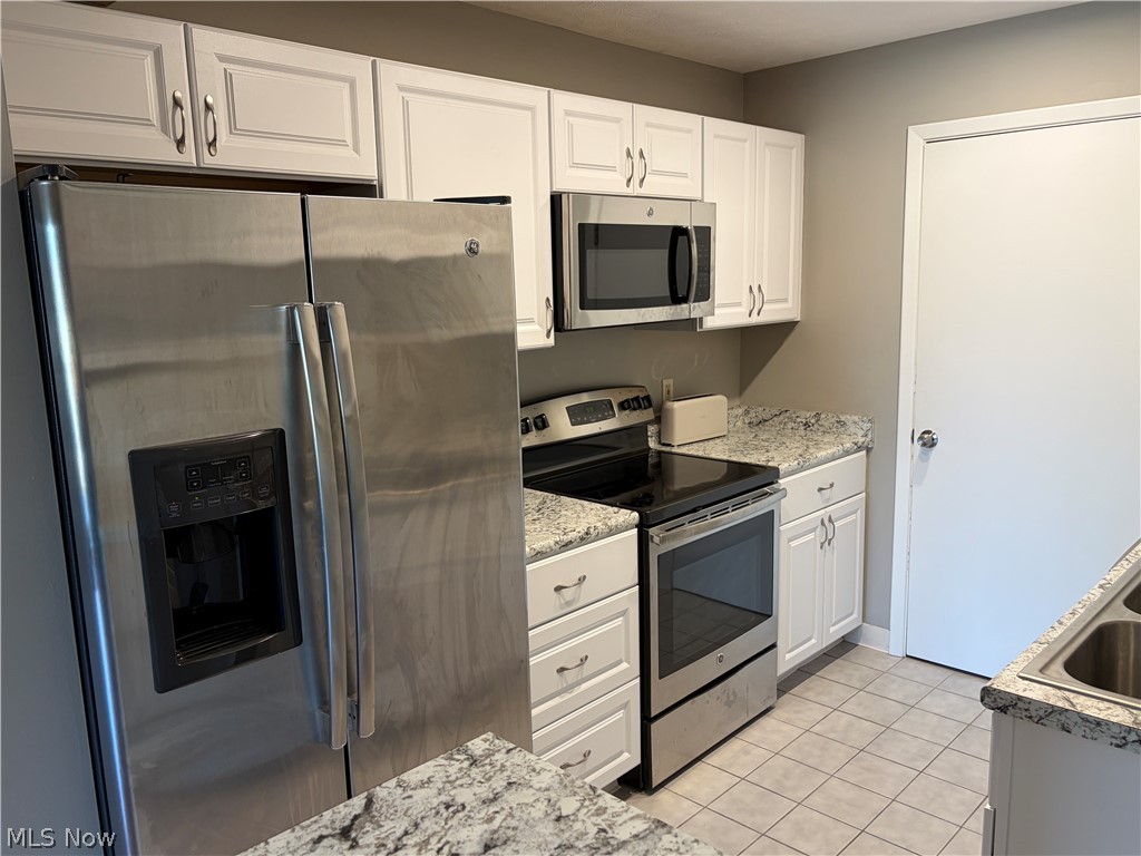1900 Grove Court Cleveland OH 44113