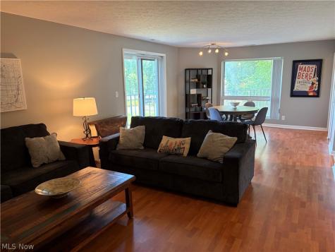 1900 Grove Court Cleveland OH 44113