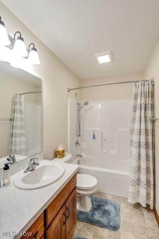 1788 Blackberry Lane Orrville OH 44667