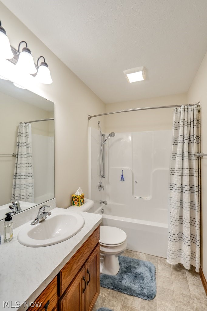 1788 Blackberry Lane Orrville OH 44667