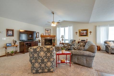 1788 Blackberry Lane Orrville OH 44667