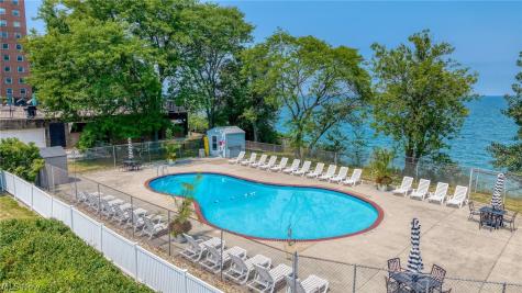 11720 Edgewater Drive Lakewood OH 44107