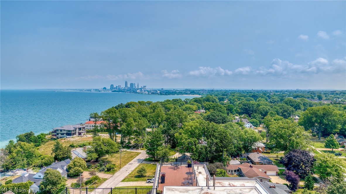 11720 Edgewater Drive Lakewood OH 44107