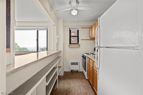11720 Edgewater Drive Lakewood OH 44107