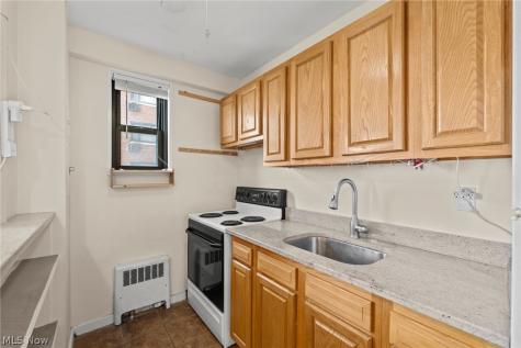 11720 Edgewater Drive Lakewood OH 44107