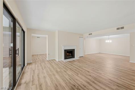 140 Fox Hollow Drive Mayfield Heights OH 44124