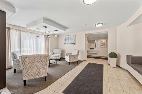 140 Fox Hollow Drive Mayfield Heights OH 44124