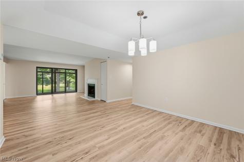 140 Fox Hollow Drive Mayfield Heights OH 44124