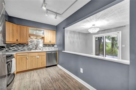 11547 Pearl Road Strongsville OH 44136