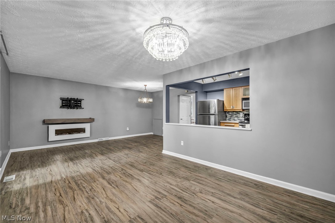 11547 Pearl Road Strongsville OH 44136