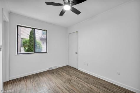 11547 Pearl Road Strongsville OH 44136