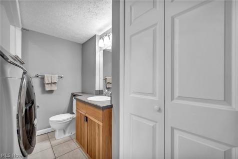 11547 Pearl Road Strongsville OH 44136