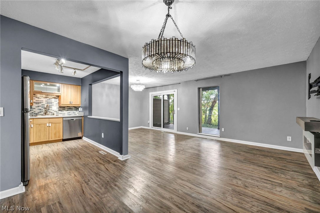 11547 Pearl Road Strongsville OH 44136
