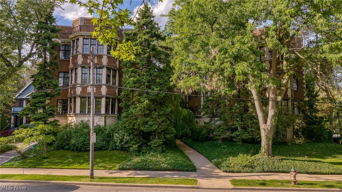 2517 Overlook Road Cleveland Heights OH 44106