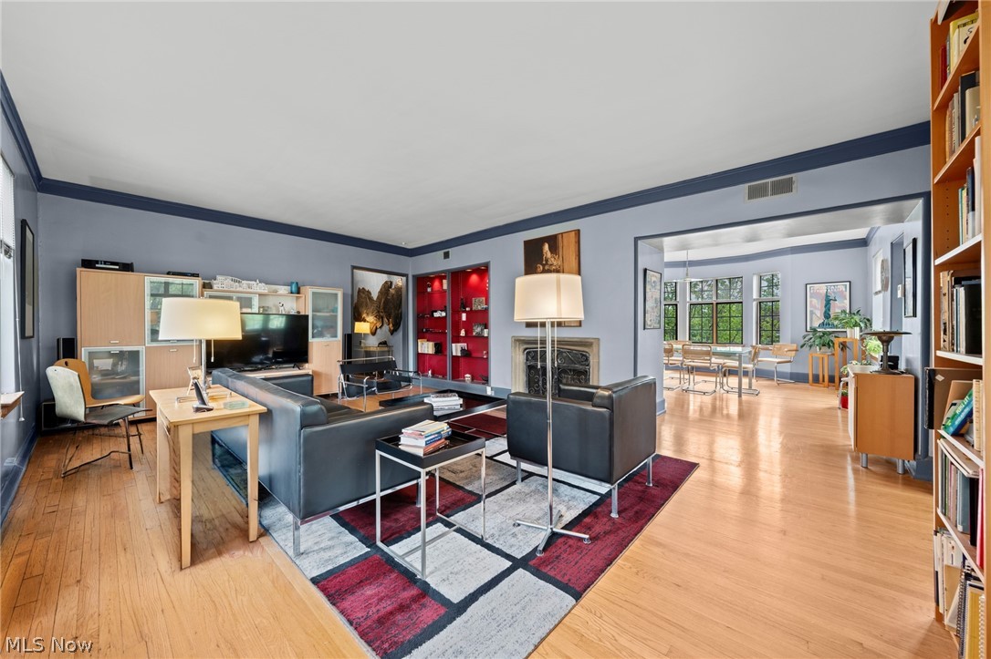 2517 Overlook Road Cleveland Heights OH 44106