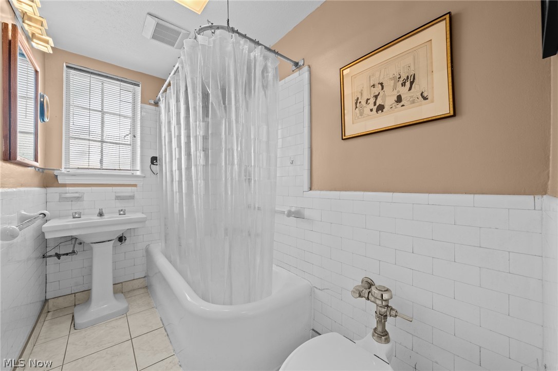 2517 Overlook Road Cleveland Heights OH 44106