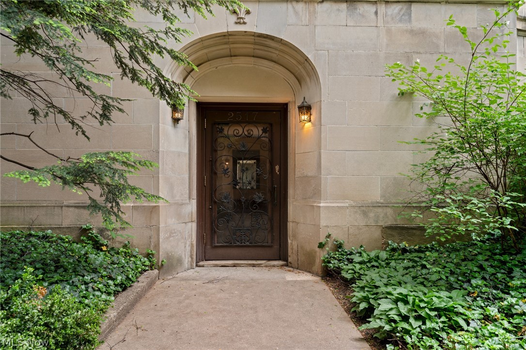 2517 Overlook Road Cleveland Heights OH 44106