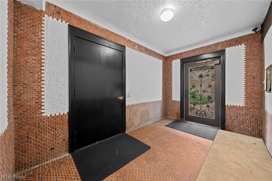 2517 Overlook Road Cleveland Heights OH 44106