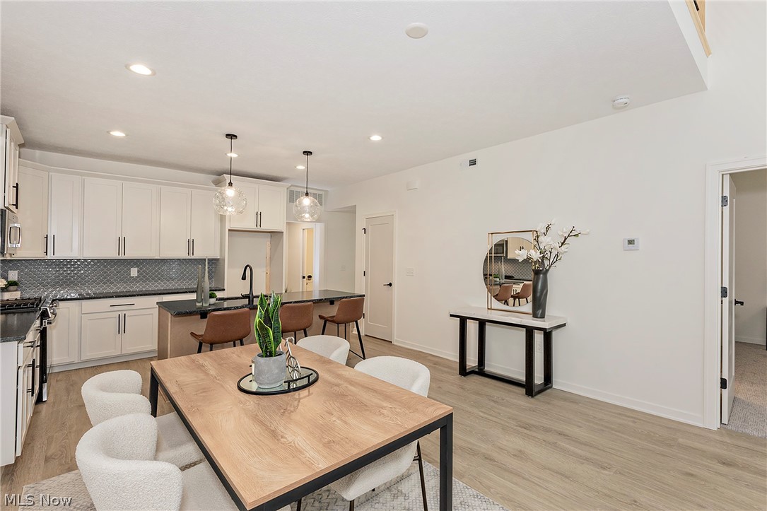 5059 Shepherds Glen Willoughby OH 44094