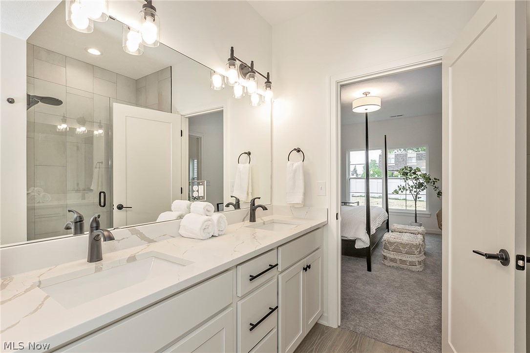 5059 Shepherds Glen Willoughby OH 44094