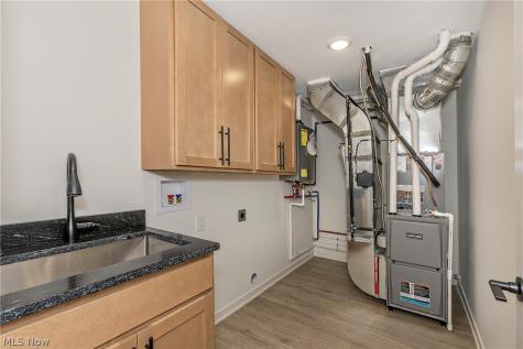 5059 Shepherds Glen Willoughby OH 44094