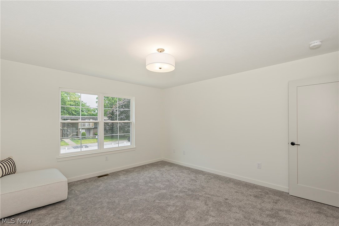 5059 Shepherds Glen Willoughby OH 44094