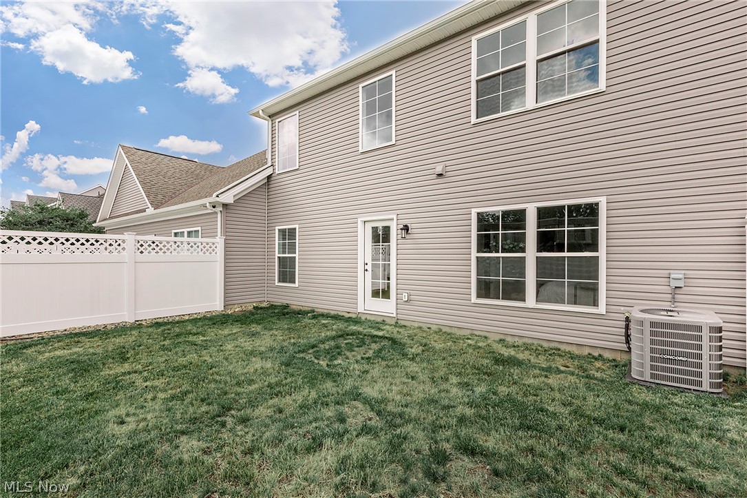 5059 Shepherds Glen Willoughby OH 44094