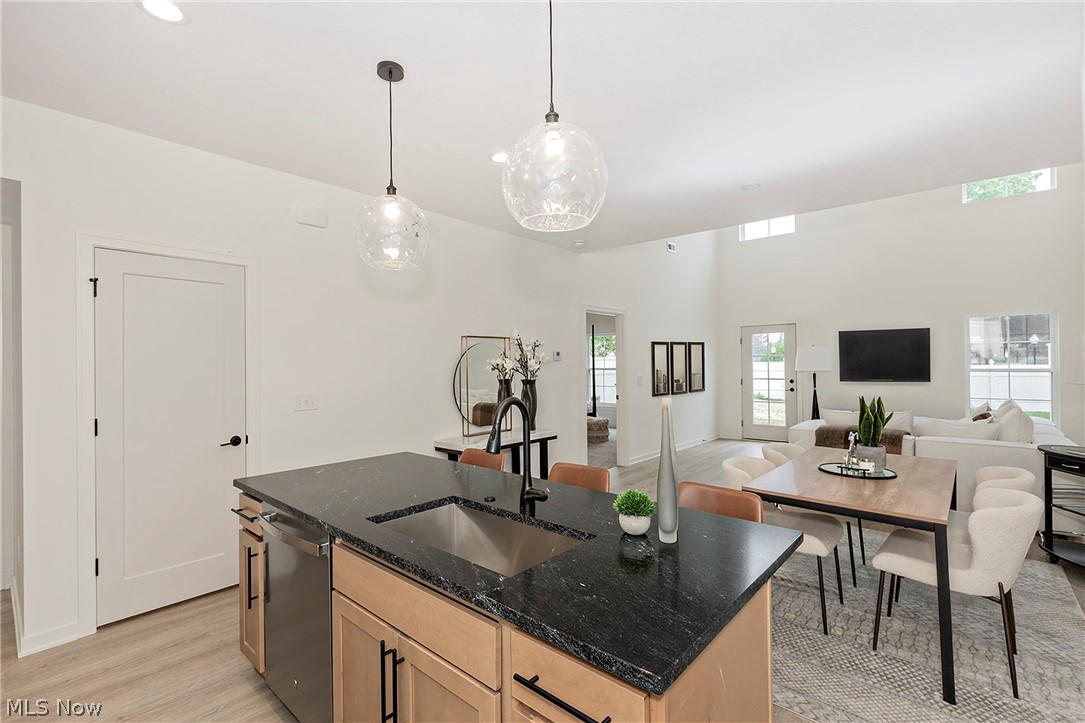5059 Shepherds Glen Willoughby OH 44094