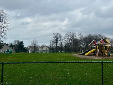 16480 W Heather Lane Middleburg Heights OH 44130