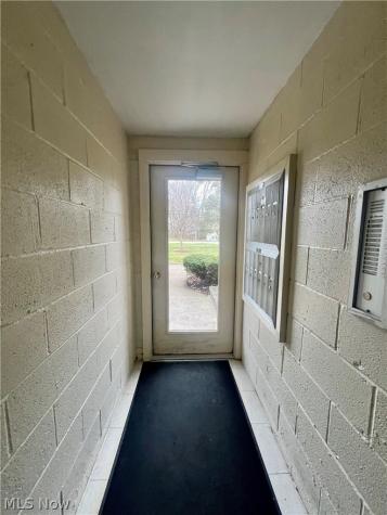 16480 W Heather Lane Middleburg Heights OH 44130