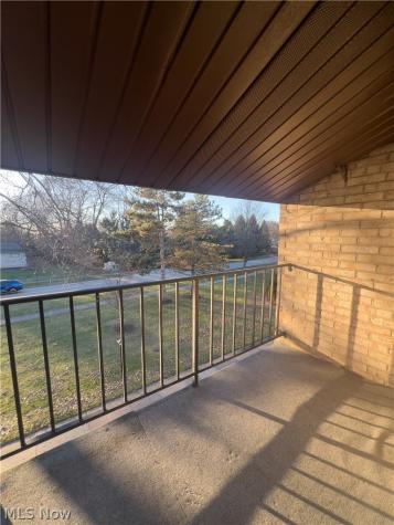 16480 W Heather Lane Middleburg Heights OH 44130