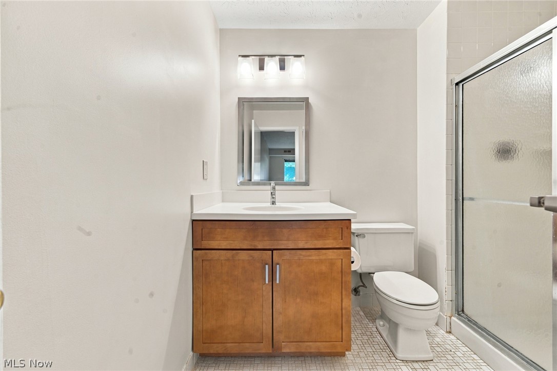 2917 N Bay Drive Westlake OH 44145