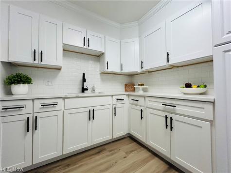 2691 Mull Avenue Copley OH 44321