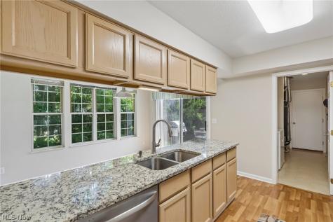 951 E Kensington Lane Streetsboro OH 44241