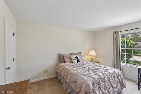 951 E Kensington Lane Streetsboro OH 44241