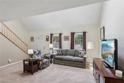 951 E Kensington Lane Streetsboro OH 44241