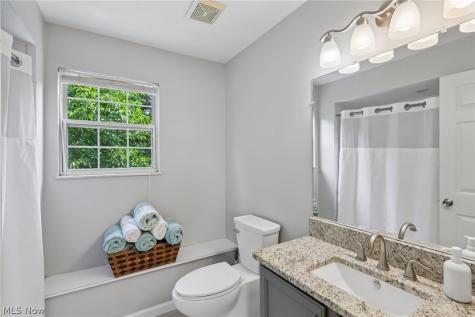 951 E Kensington Lane Streetsboro OH 44241